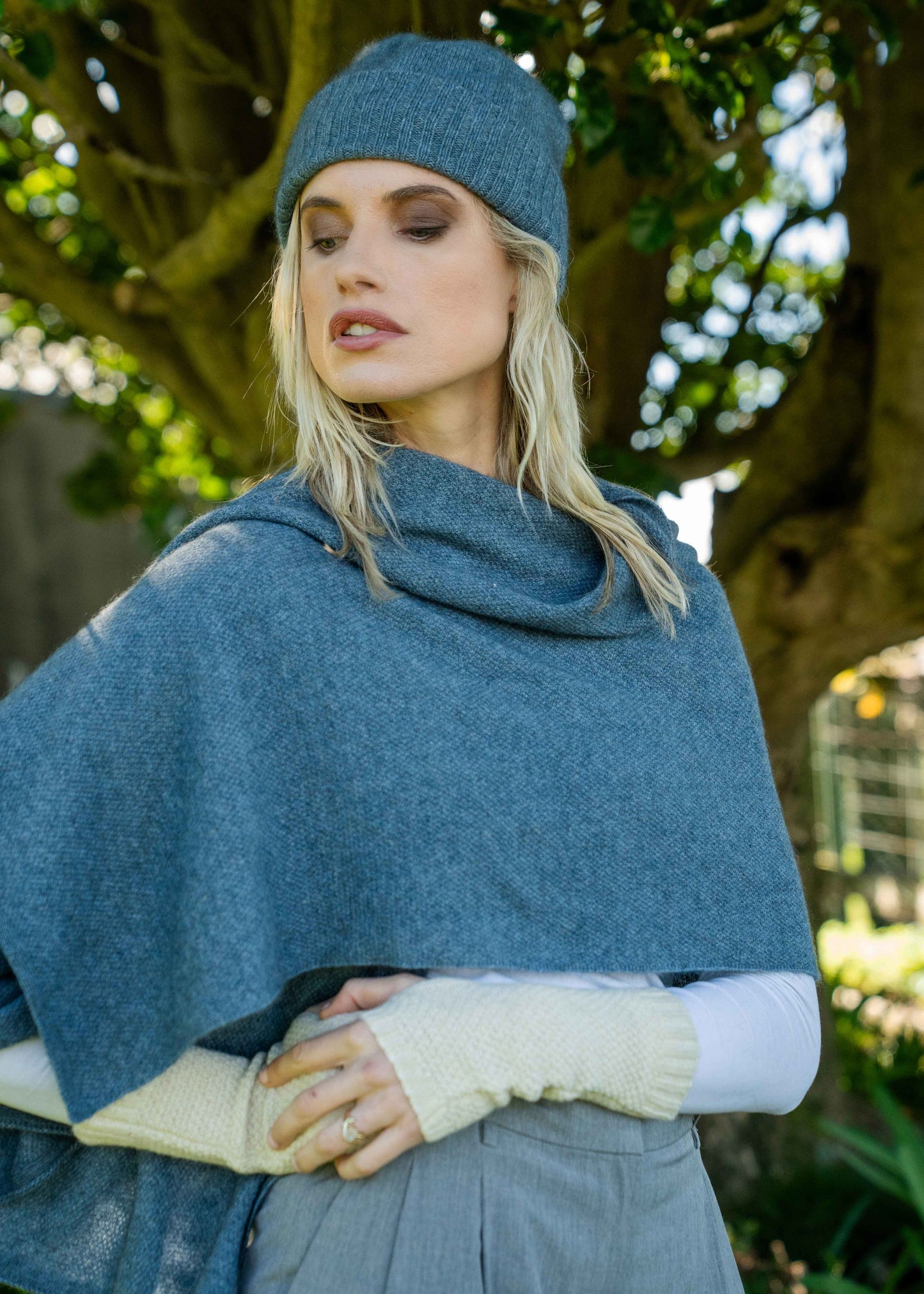 Merino Possum Moss Stitch Wrap - KO518